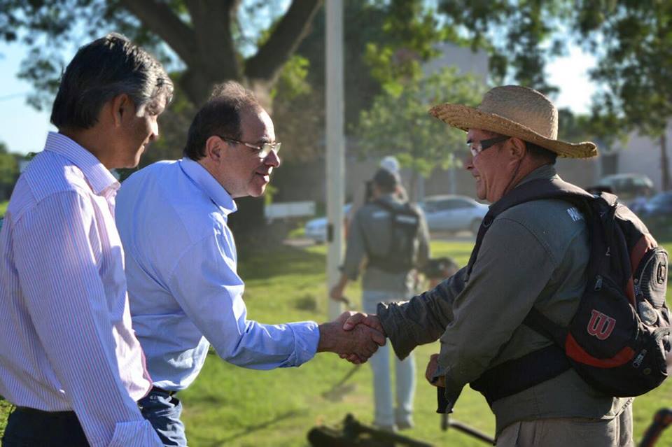 La Municipalidad realizó un operativo de limpieza y mantenimiento de la plaza San Pantaleón