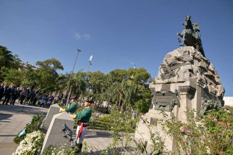 La ciudad conmemoró el 247º aniversario del natalicio del General José de San Martín