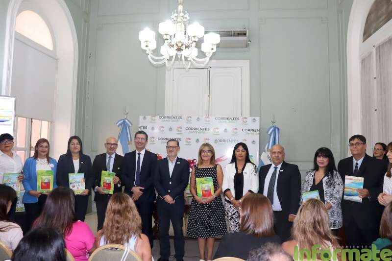 El Gobierno presentó material bibliográfico destinado a alumnos, docentes y directivos de toda la provincia