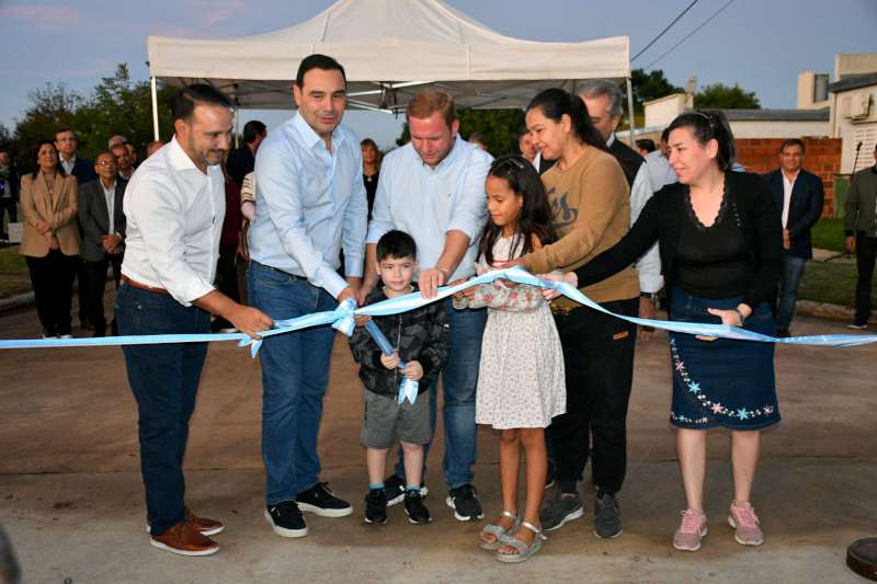 En Ituzaingó, Valdés inauguró infraestructura vial para «que los vecinos vean sus recursos devueltos en obras públicas»