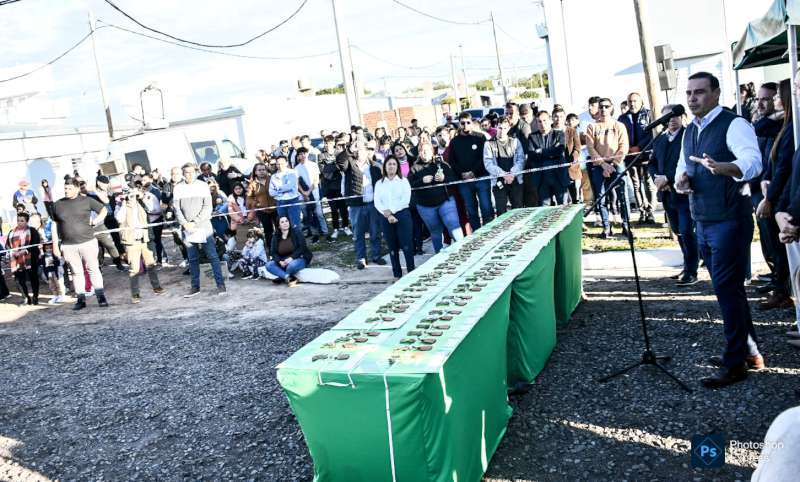 El Gobernador entregó 82 viviendas con el objetivo de un futuro mejor para los bellavistenses