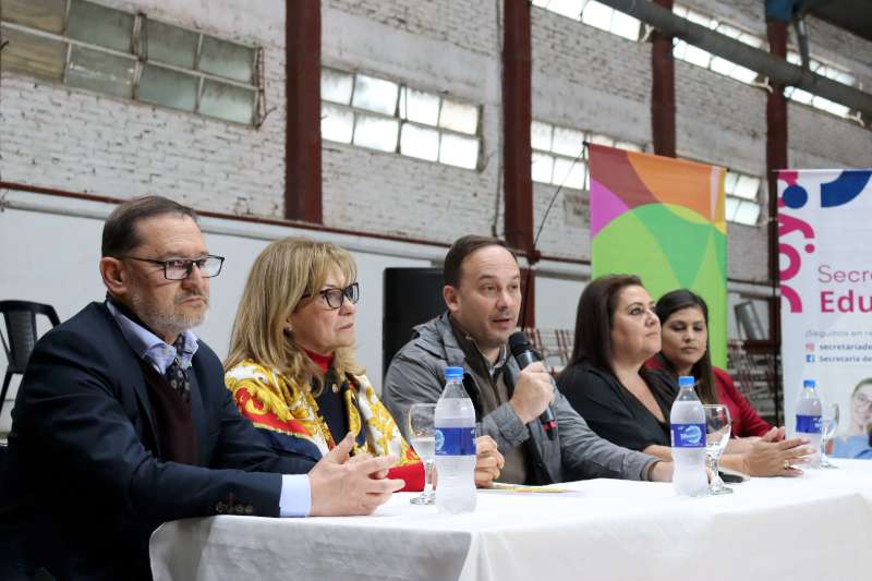 La ministra de Educación resaltó la importancia de la formación docente para la transformación educativa