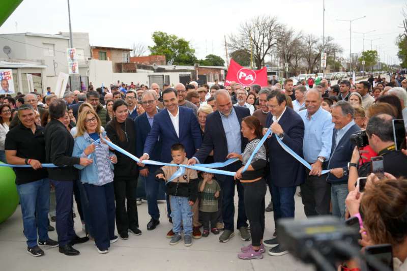 Inauguran la pavimentación e iluminación de la avenida Igarzábal en la ciudad de Corrientes